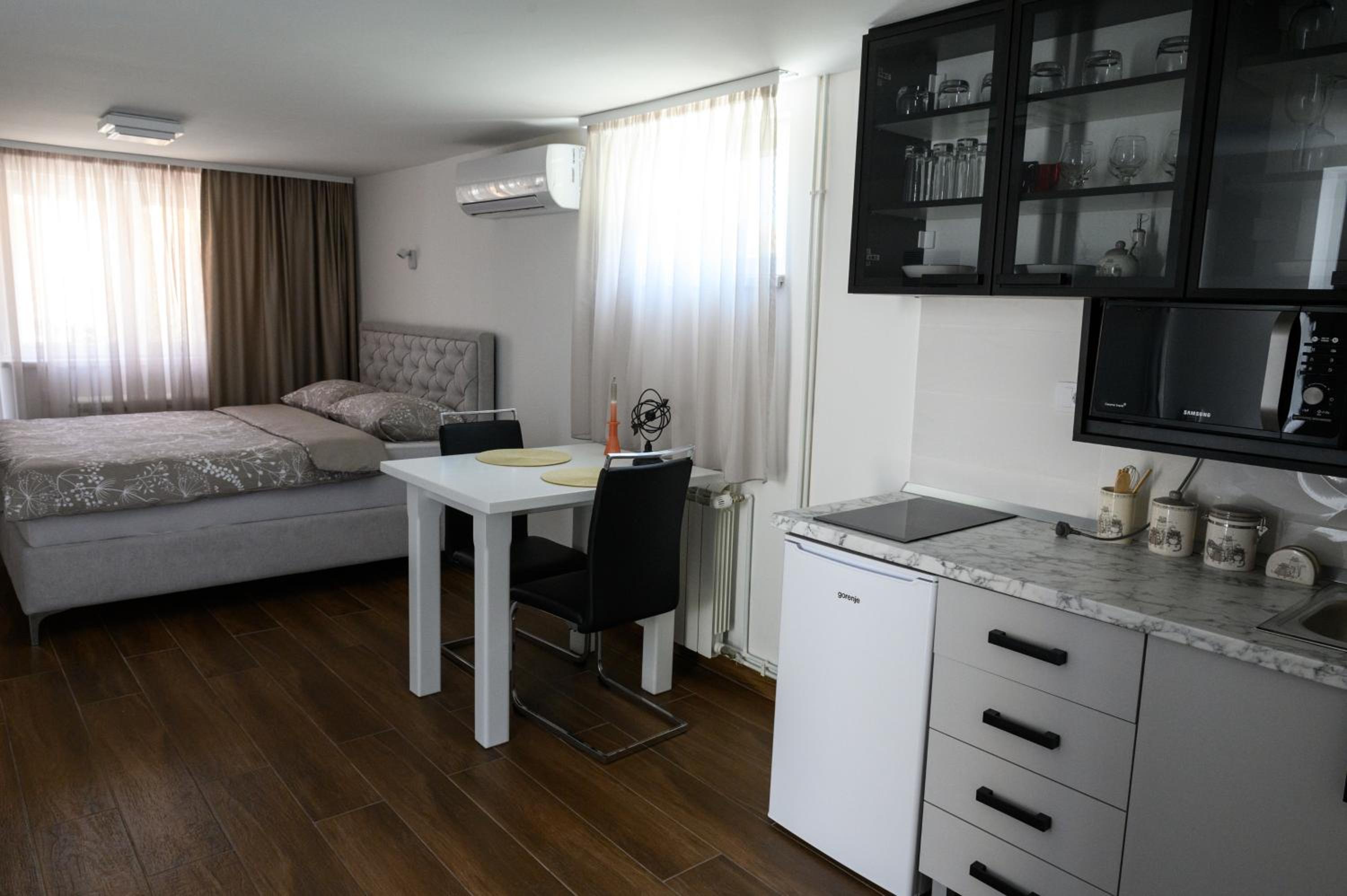Bella Apartments