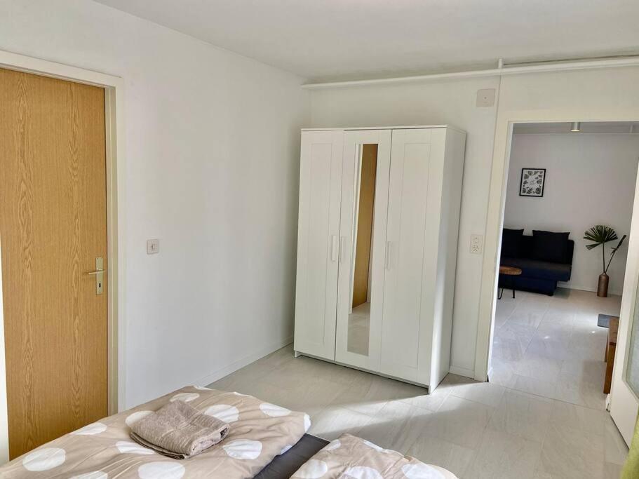 Green Sun - a cozy apartment close to the airport