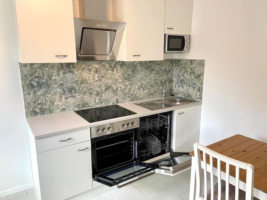 Green Sun - a cozy apartment close to the airport