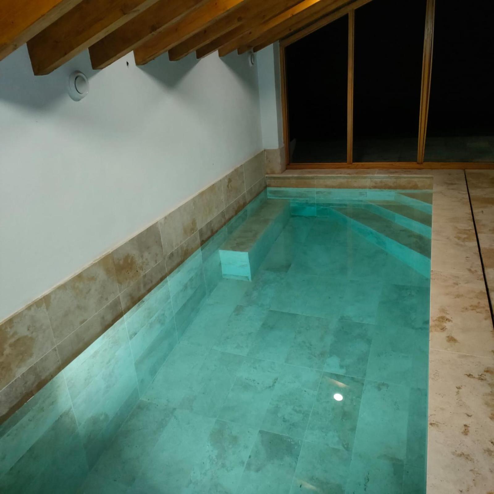 Villa Brenagudina - Cabaña Pasiega con piscina climatizada