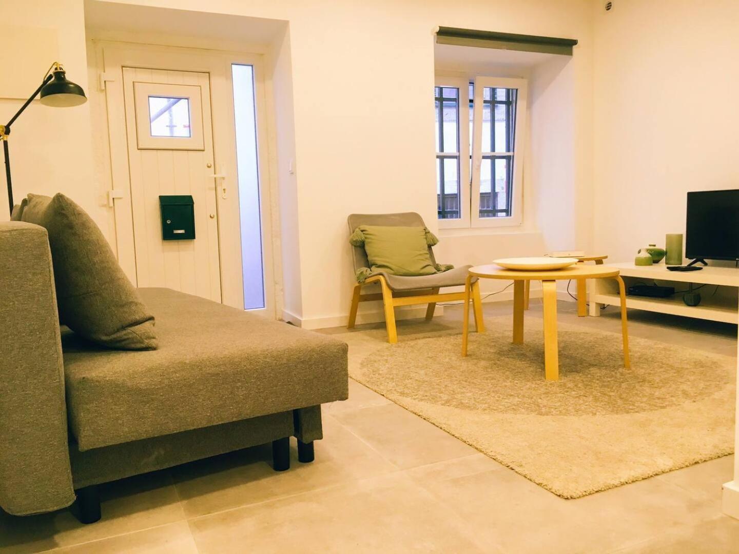 Modern Central Studio B Chiado view 2