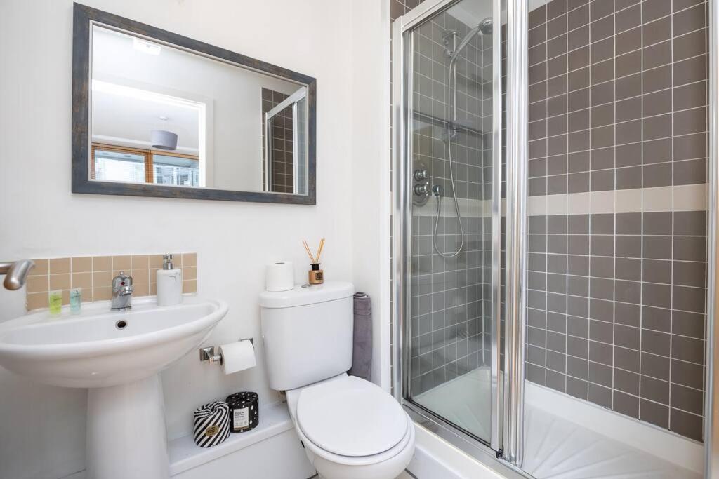 Lovely 2 BR apartment with balcony