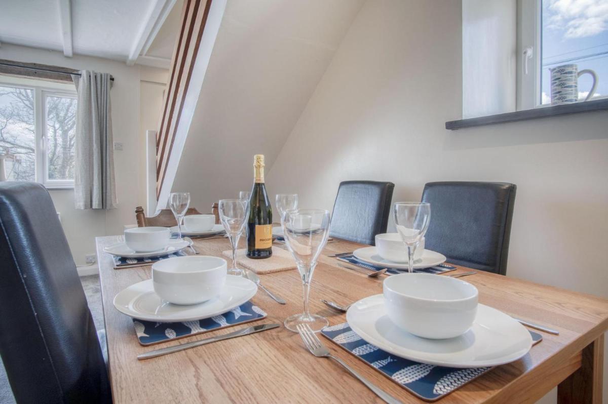 Hiraeth - 3 Bedroom Cottage - St Florence view 5