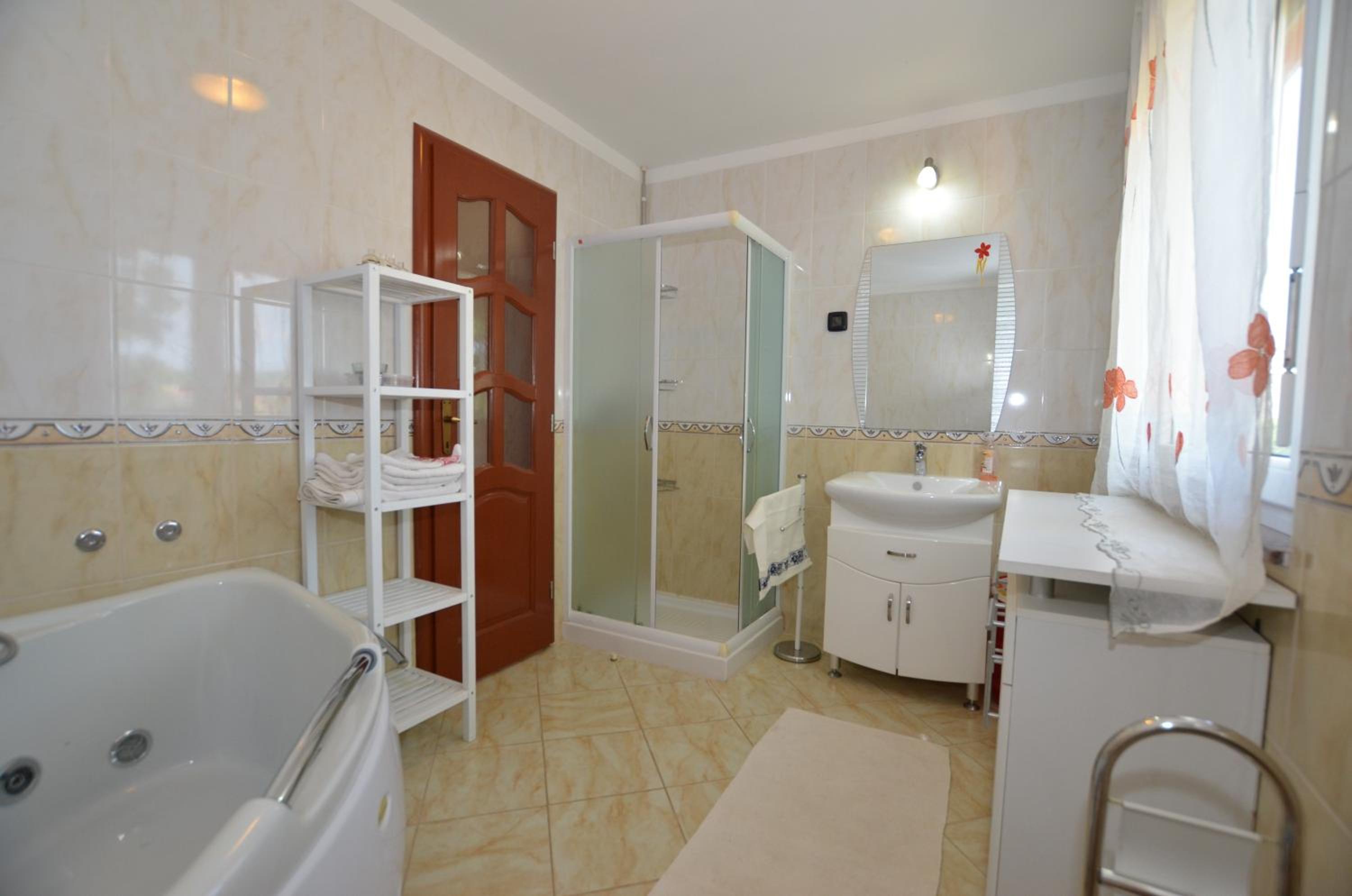 Mari House