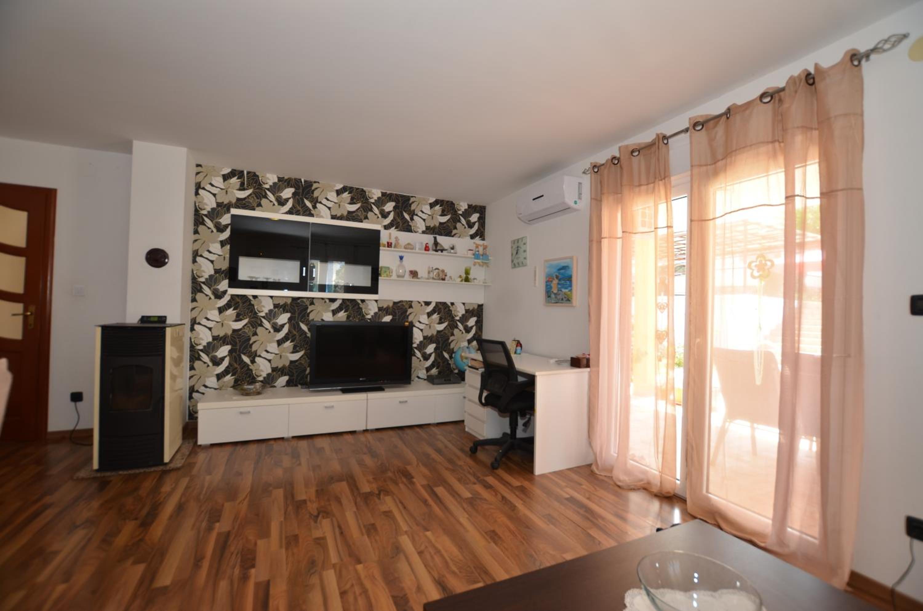 Mari House