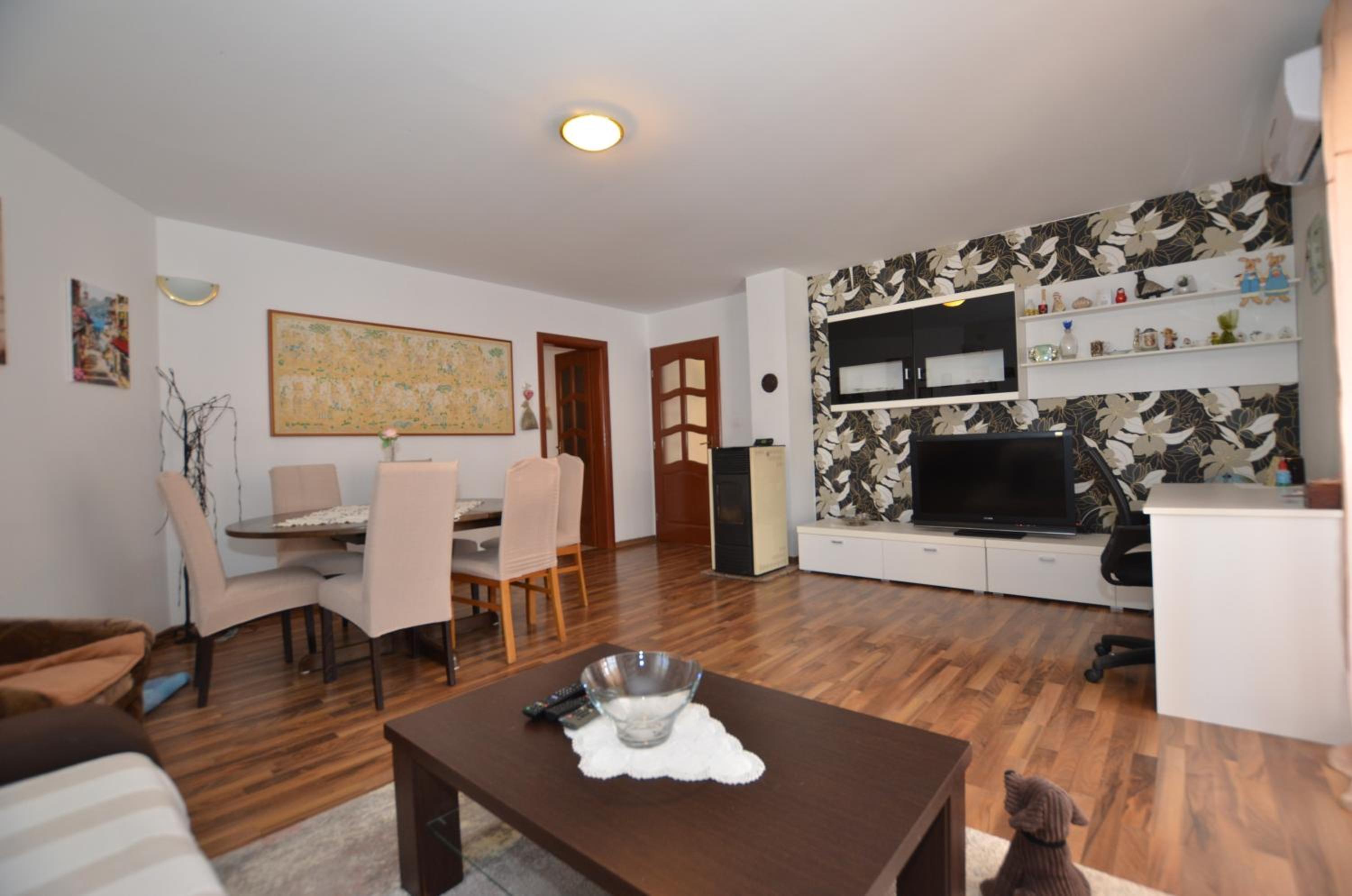 Mari House