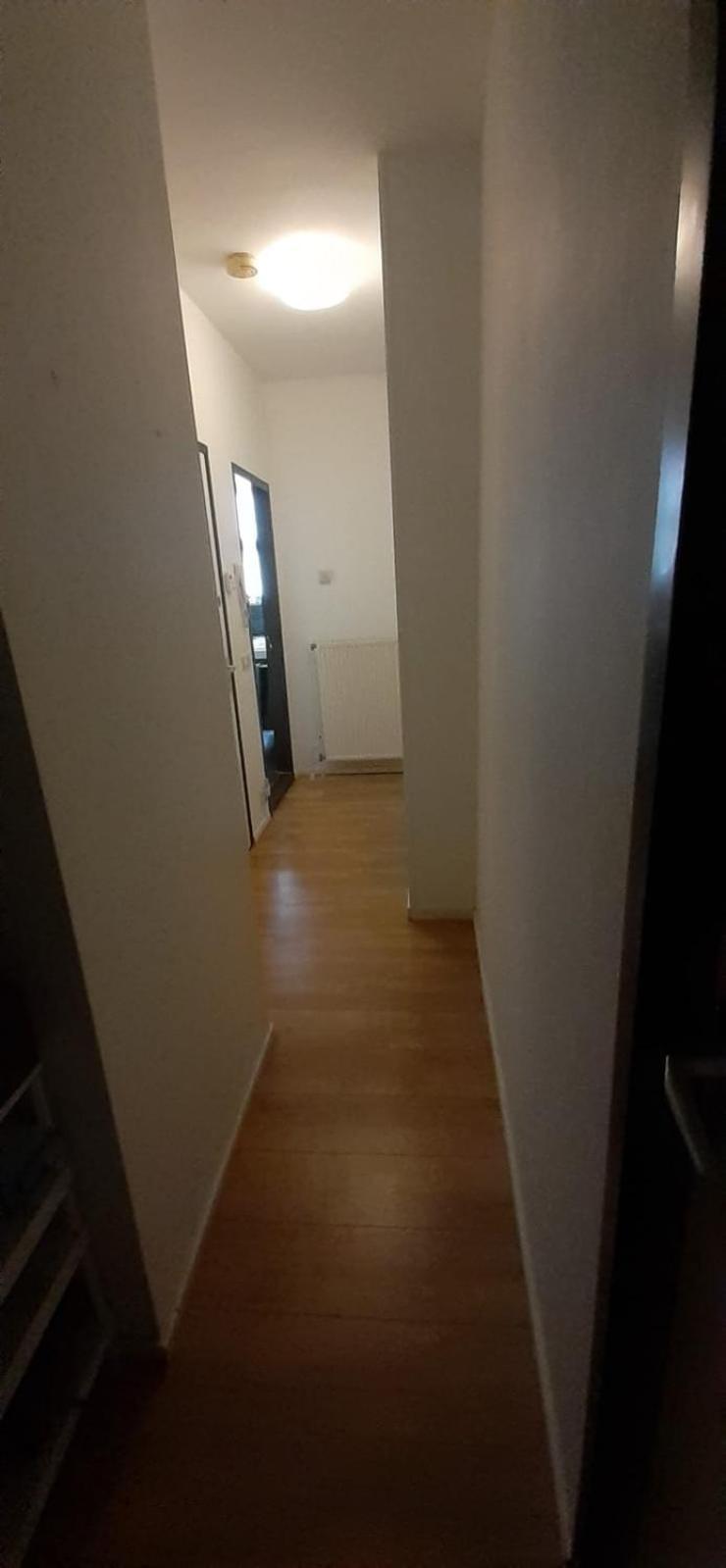 CHARLOTTE, not for parties, not a hotel, room with shared bathroom, no kitchen