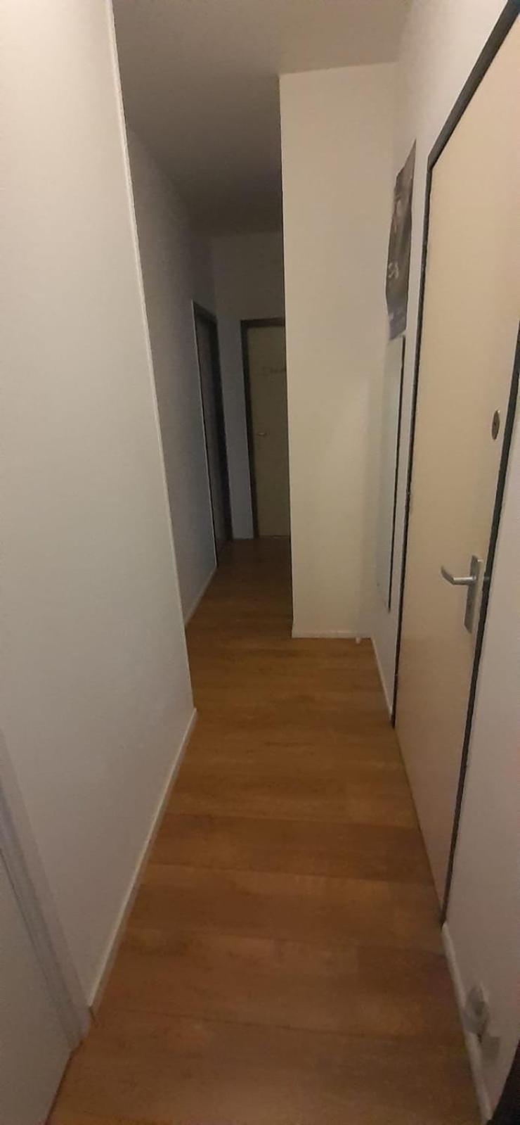 CHARLOTTE, not for parties, not a hotel, room with shared bathroom, no kitchen
