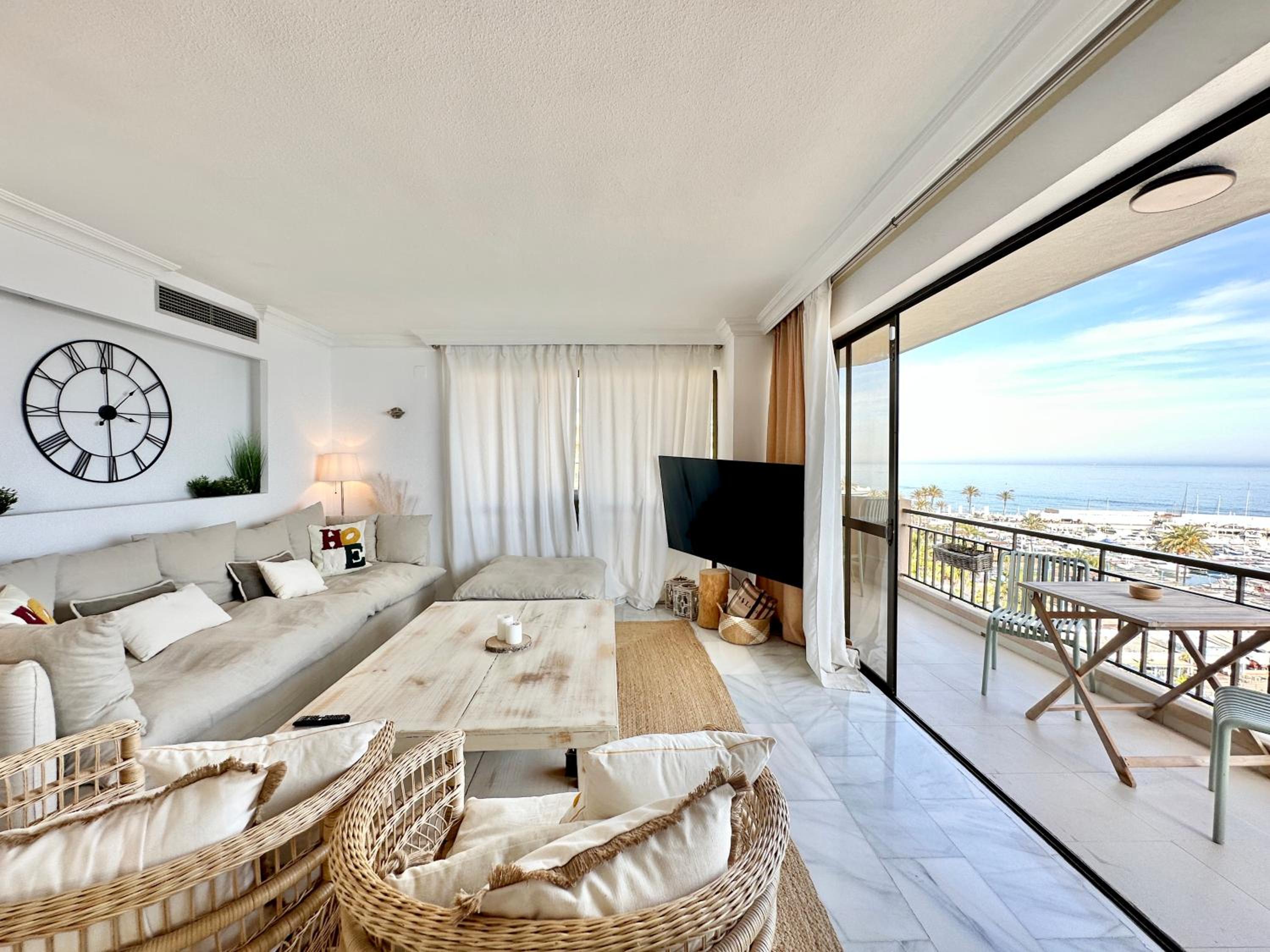 El Faro, Center Marbella Beachfront - EaW Homes view 3