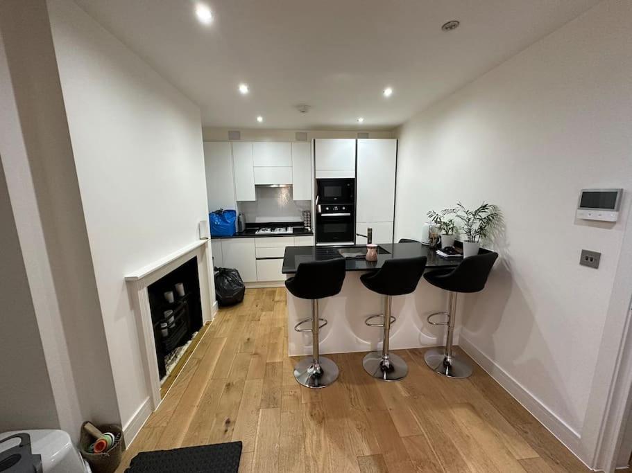 Massive Flat Near Greenwich Park( with office)
