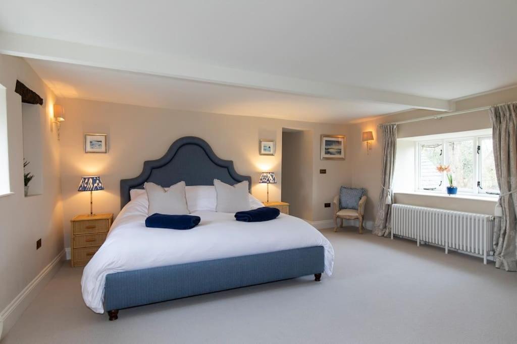 Country Manor House near Tetbury view 2