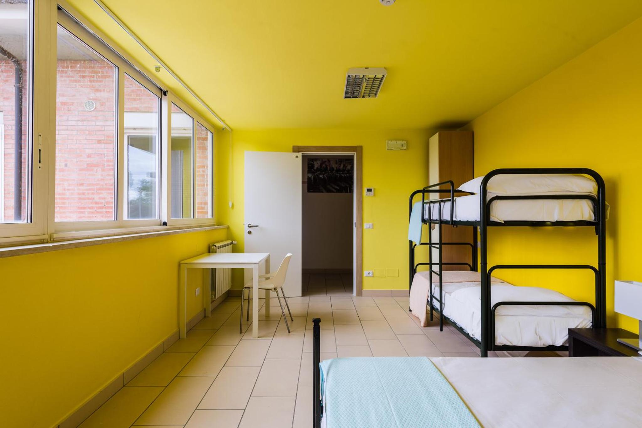 Eliopoli Beach Hostel & Restaurant