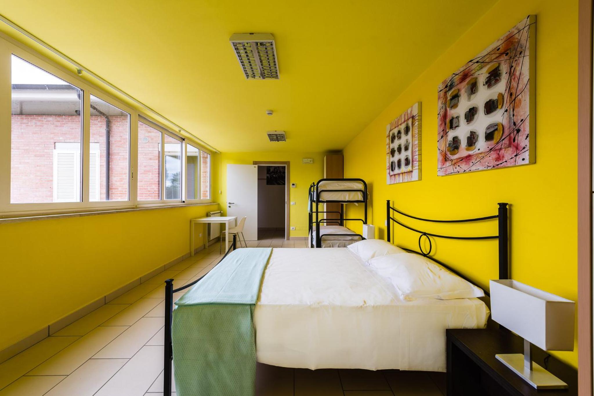Eliopoli Beach Hostel & Restaurant
