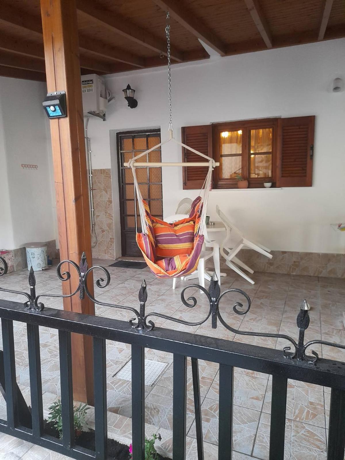 Adorable 2 floors two bedroom vacation maisonette