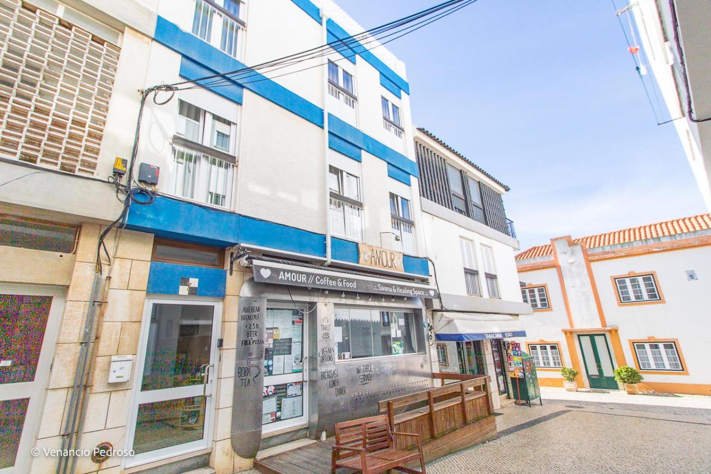 Nesha Ericeira Flats