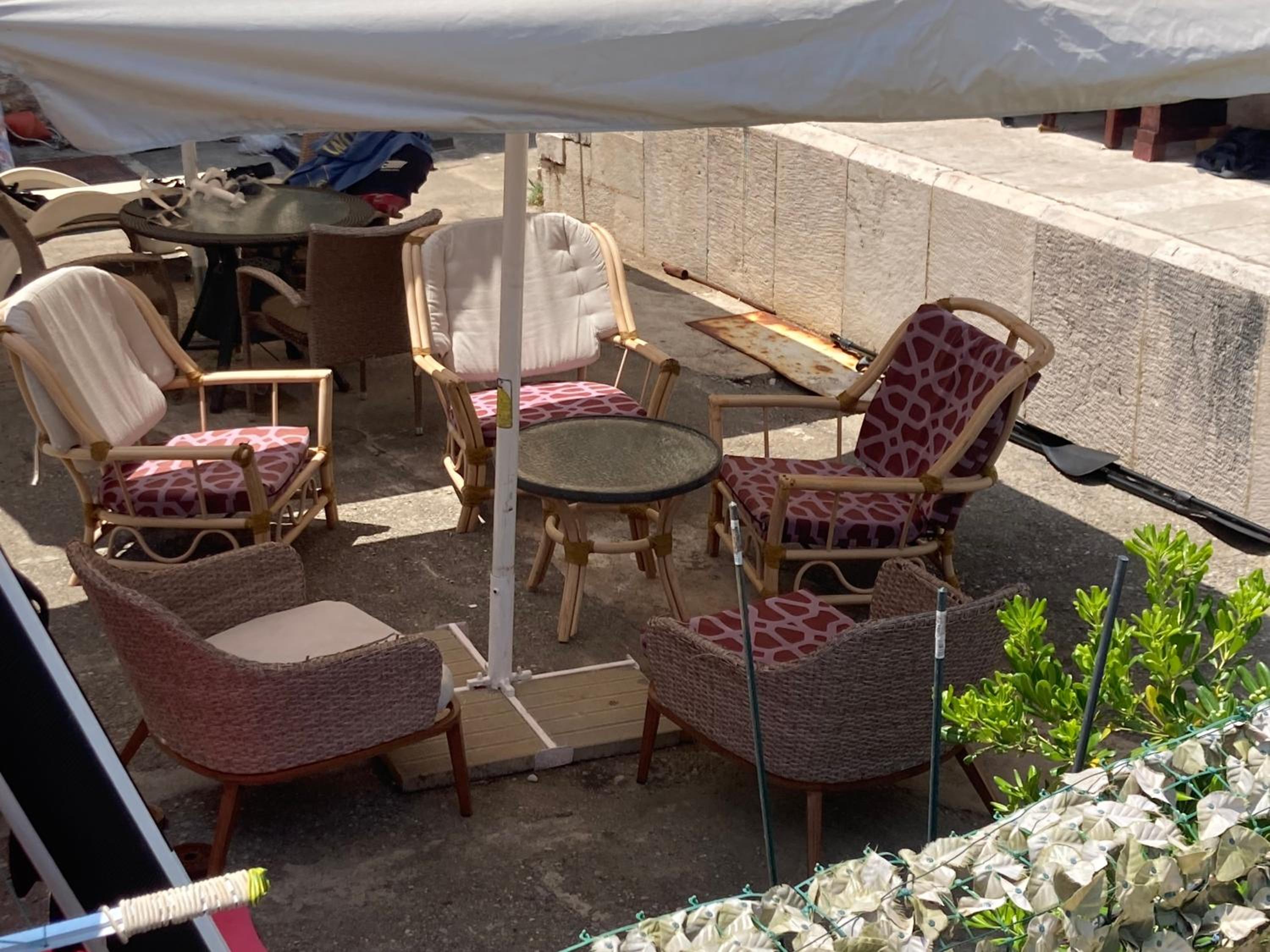 Plaža Stari Grad Budva pjena od mora Beach Apartman