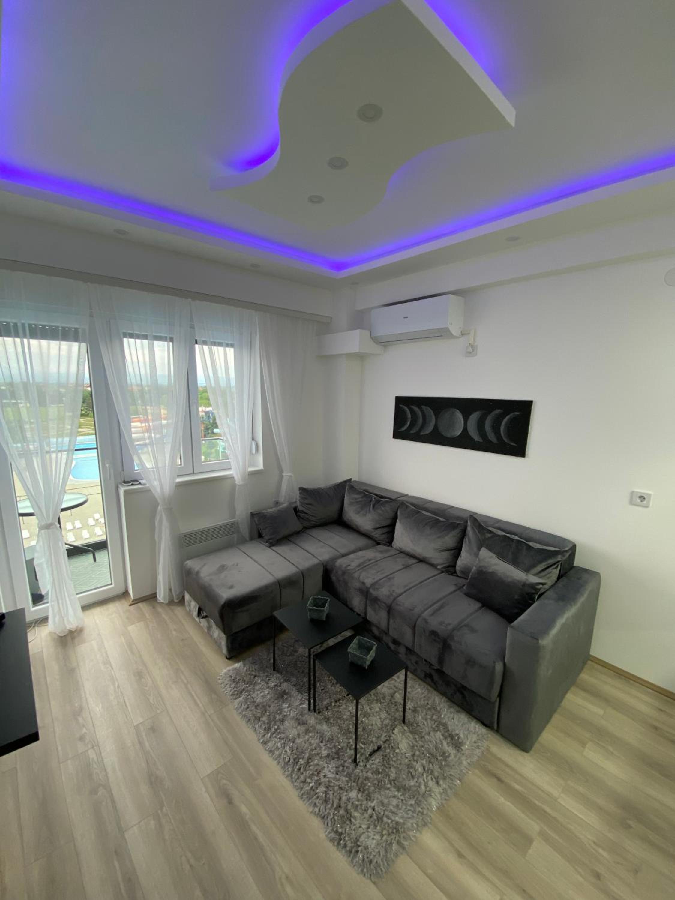 Aqua Panoramic Apartments view 3