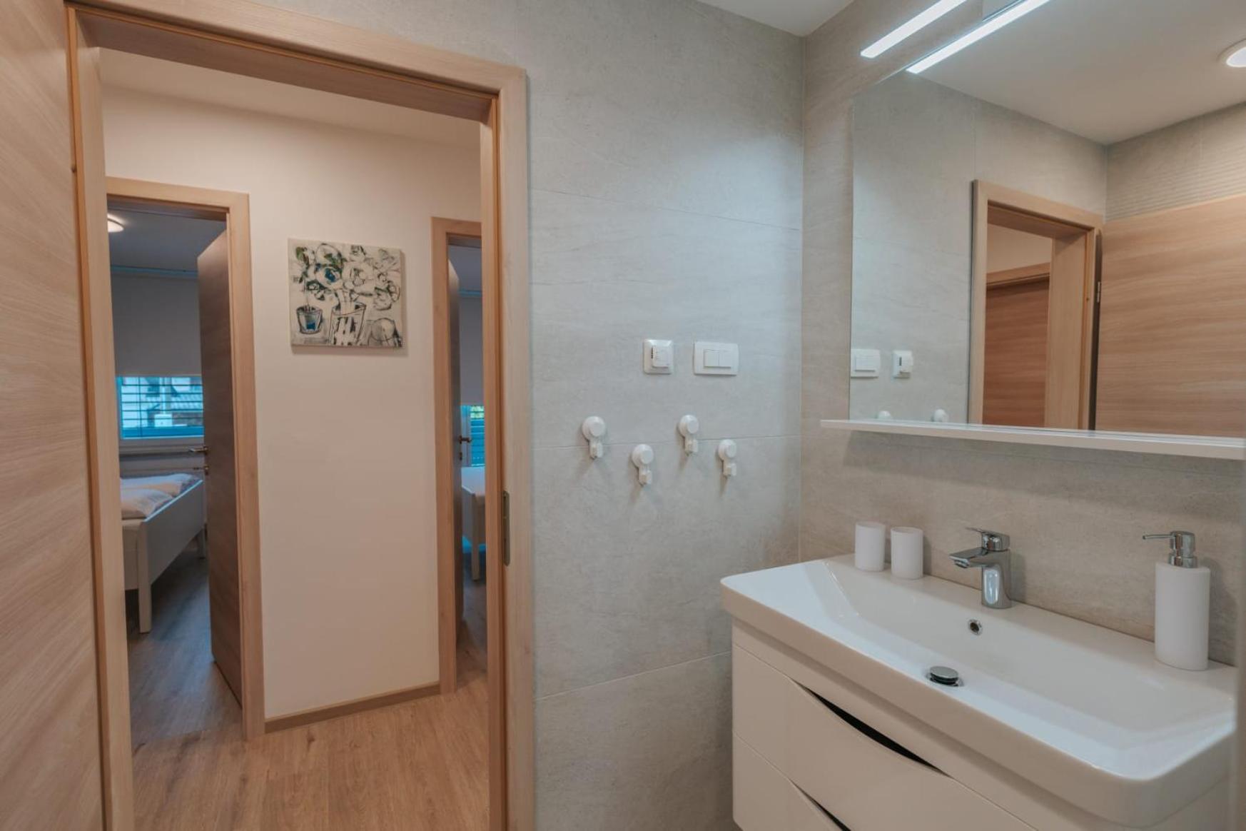 APARTMA LAMBERGER