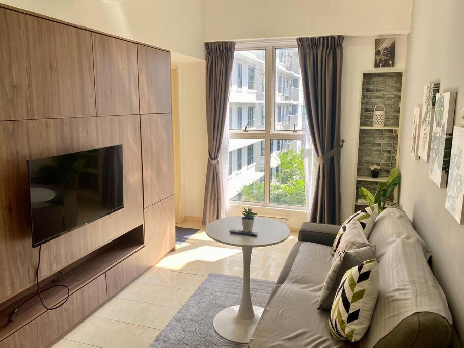 Cosy 2 Bedder Near KLCC I 500mbps Wi-Fi I Smart TV with Netflix Function