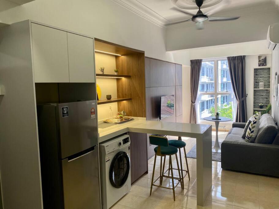 Cosy 2 Bedder Near KLCC I 500mbps Wi-Fi I Smart TV with Netflix Function