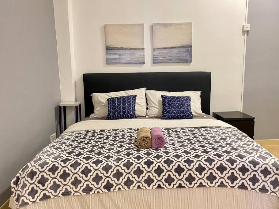 Cosy 2 Bedder Near KLCC I 500mbps Wi-Fi I Smart TV with Netflix Function