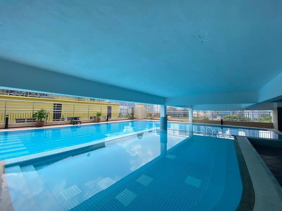 Cosy 2 Bedder Near KLCC I 500mbps Wi-Fi I Smart TV with Netflix Function