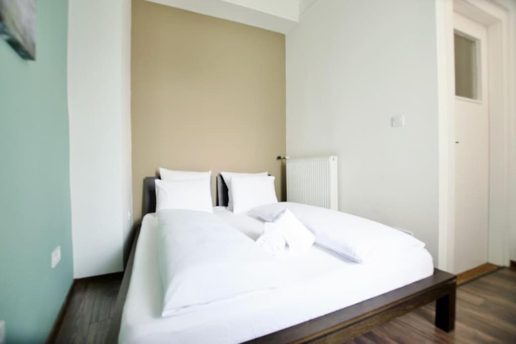 Standard Apartment by Hi5- Bajcsy Apartment view 5