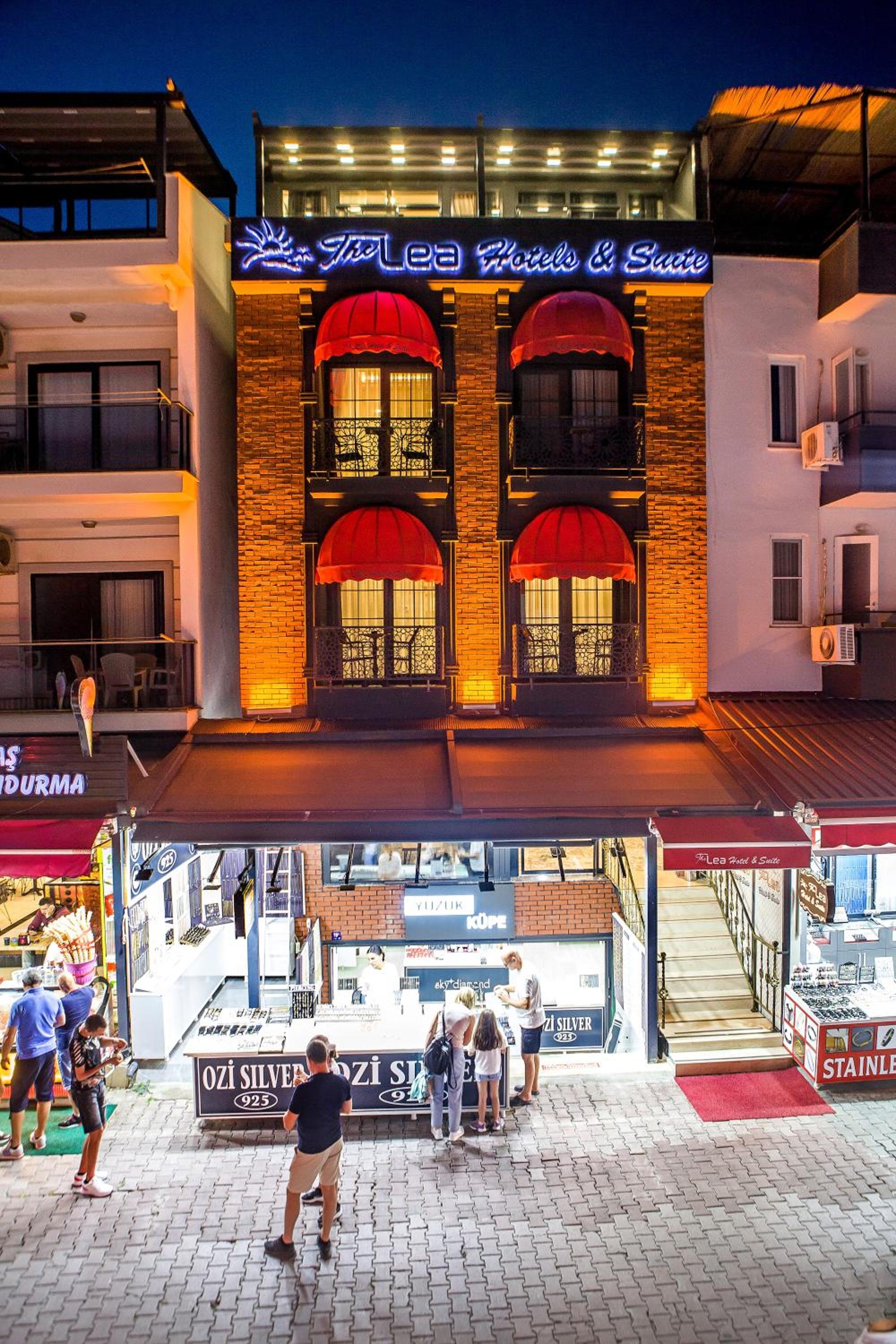 THE LEA HOTELS & SUITE - Image 50