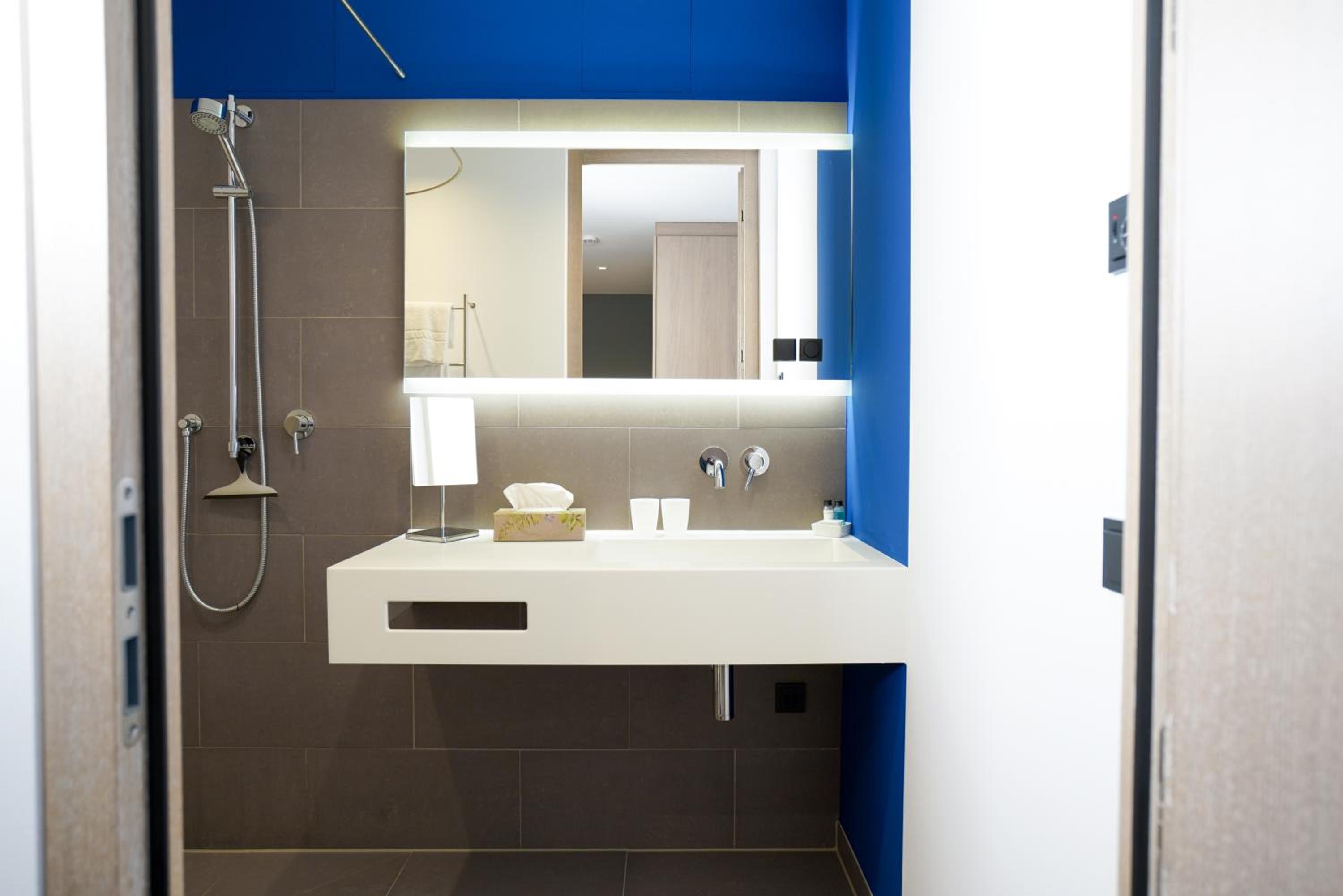 Max Lodging Serviced Apartments