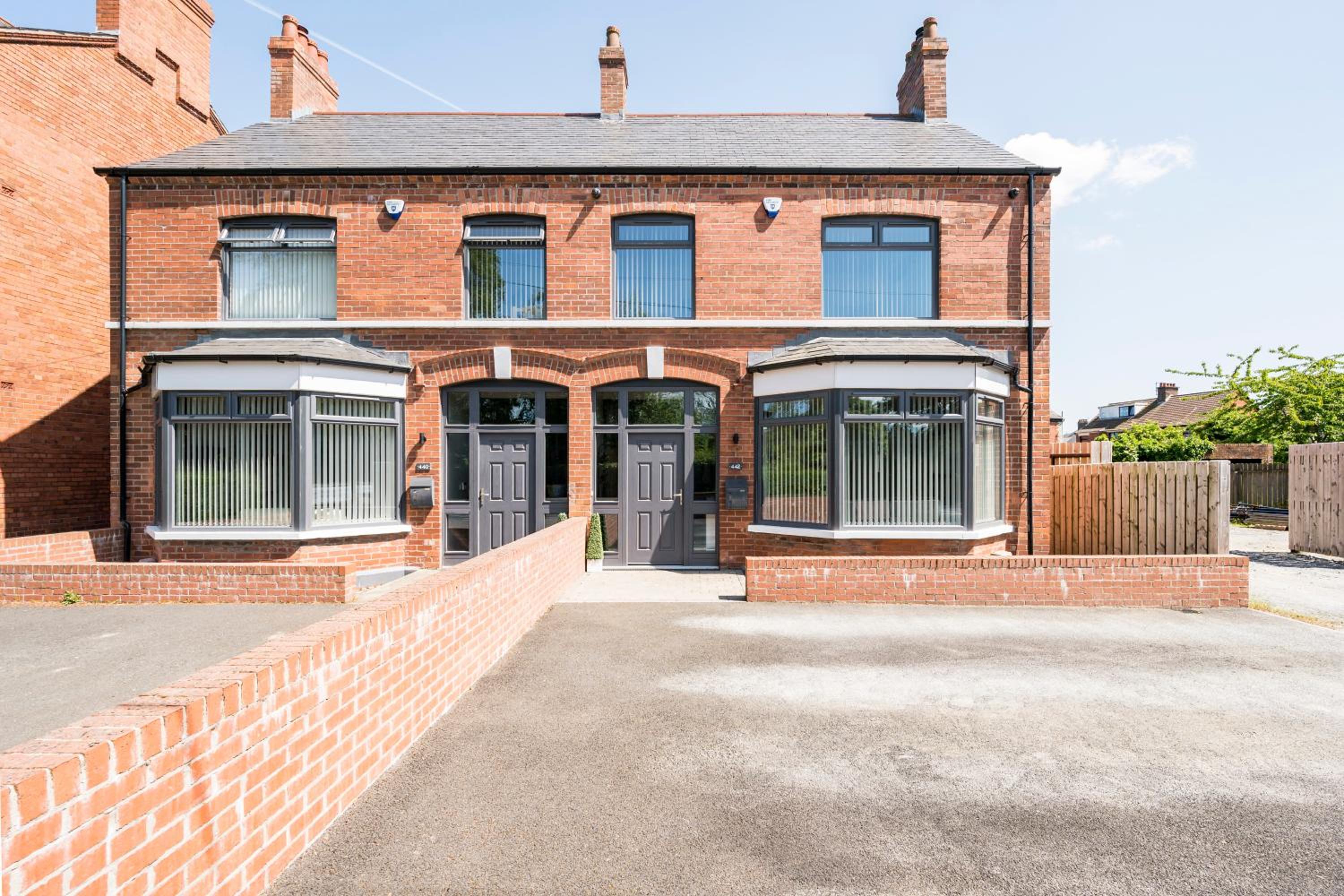 Hotel Park House - FOUR star luxury with parking and WI-FI - Image 1