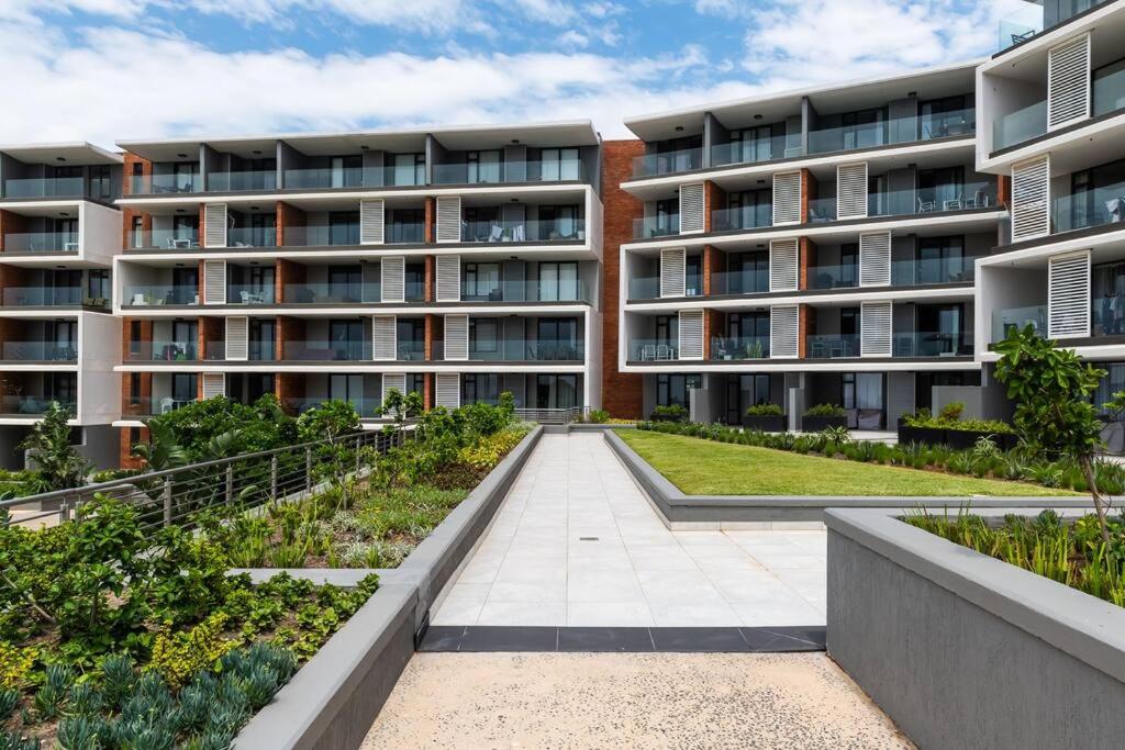 Coral Point Executive studio Apartment E316 view 5