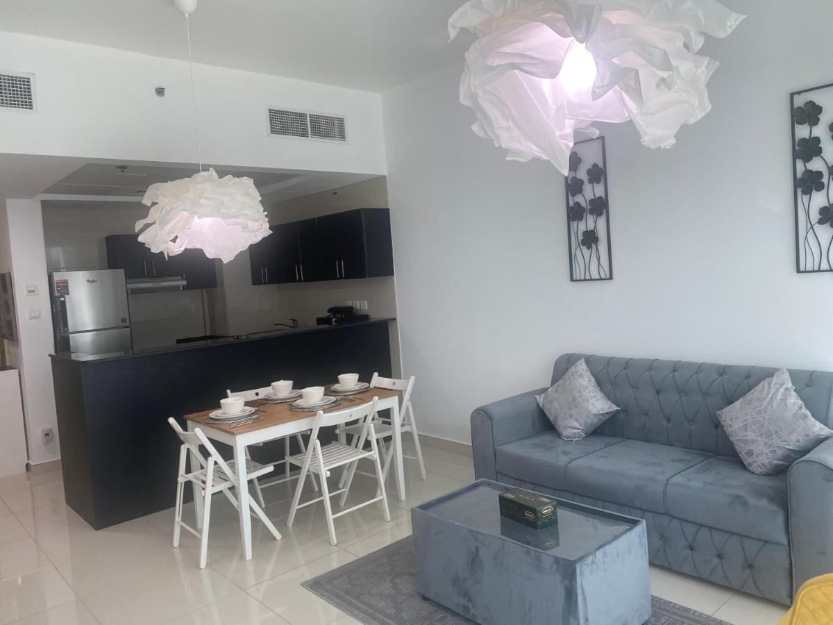Golden Stay Vacation Homes continental tower marina