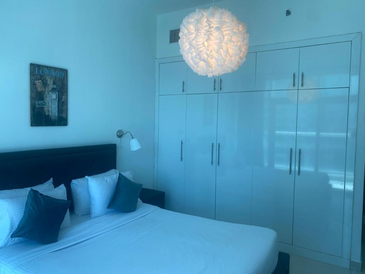 Golden Stay Vacation Homes continental tower marina