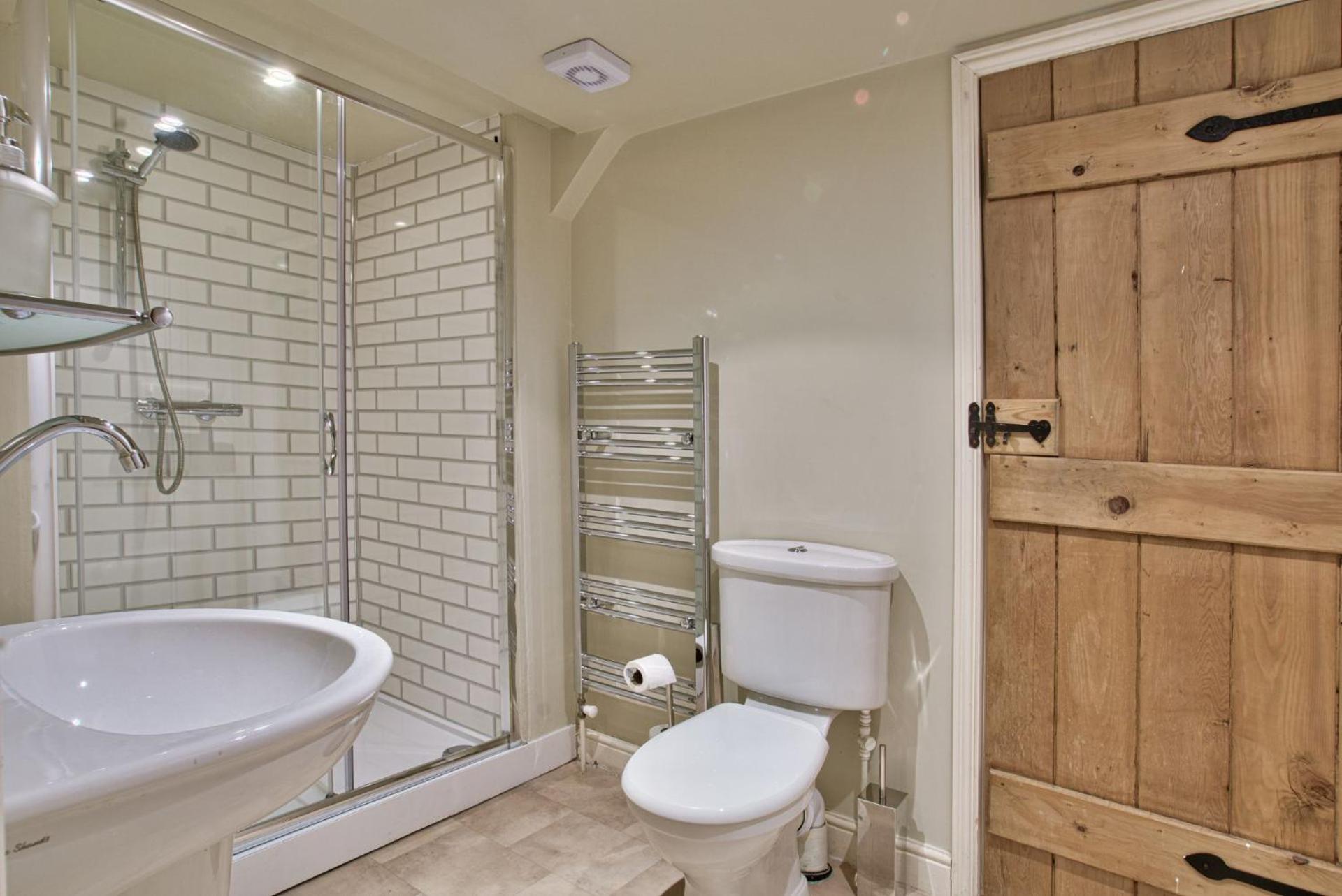Olive Cottage by Group Retreats, photo 13