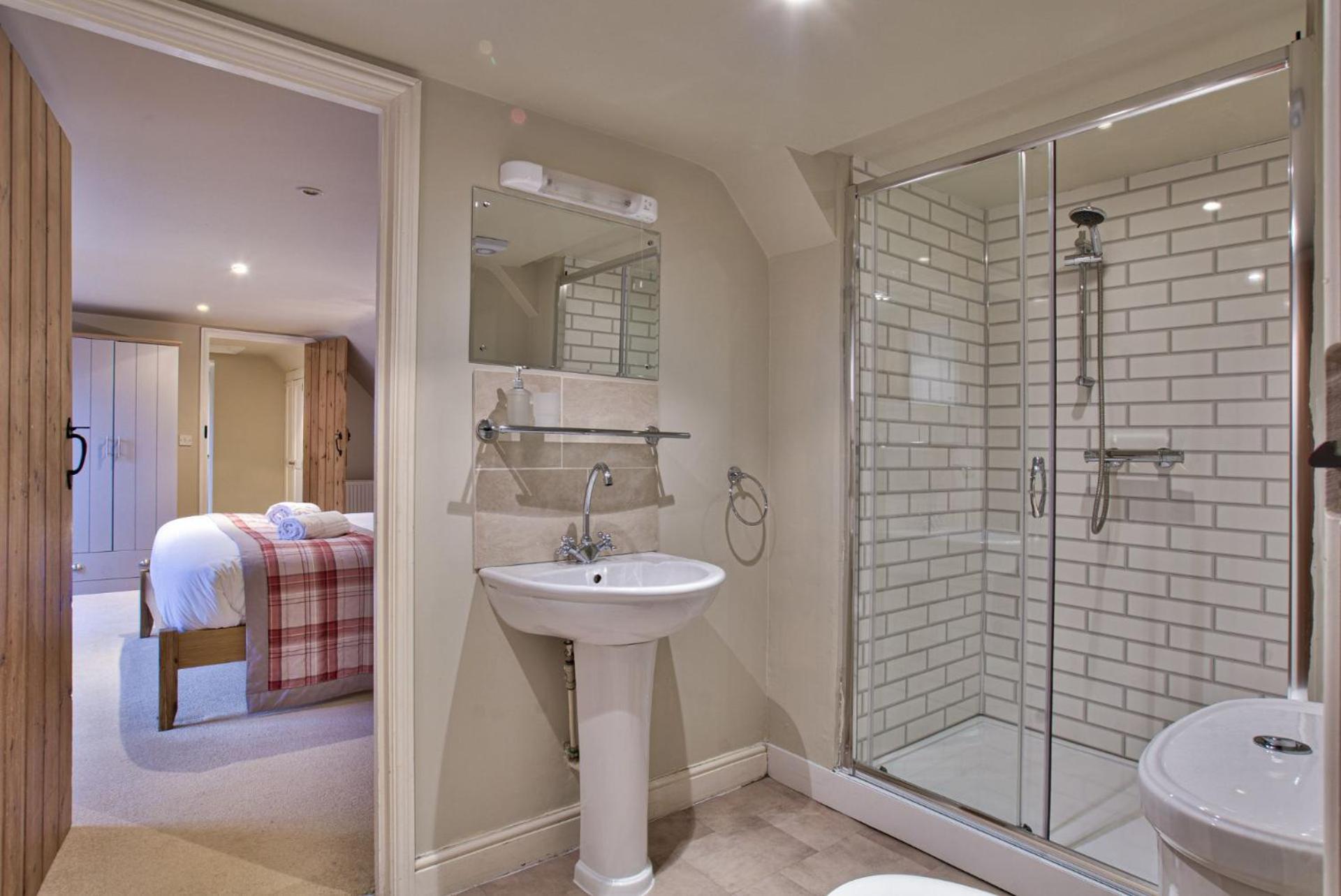 Olive Cottage by Group Retreats, photo 27