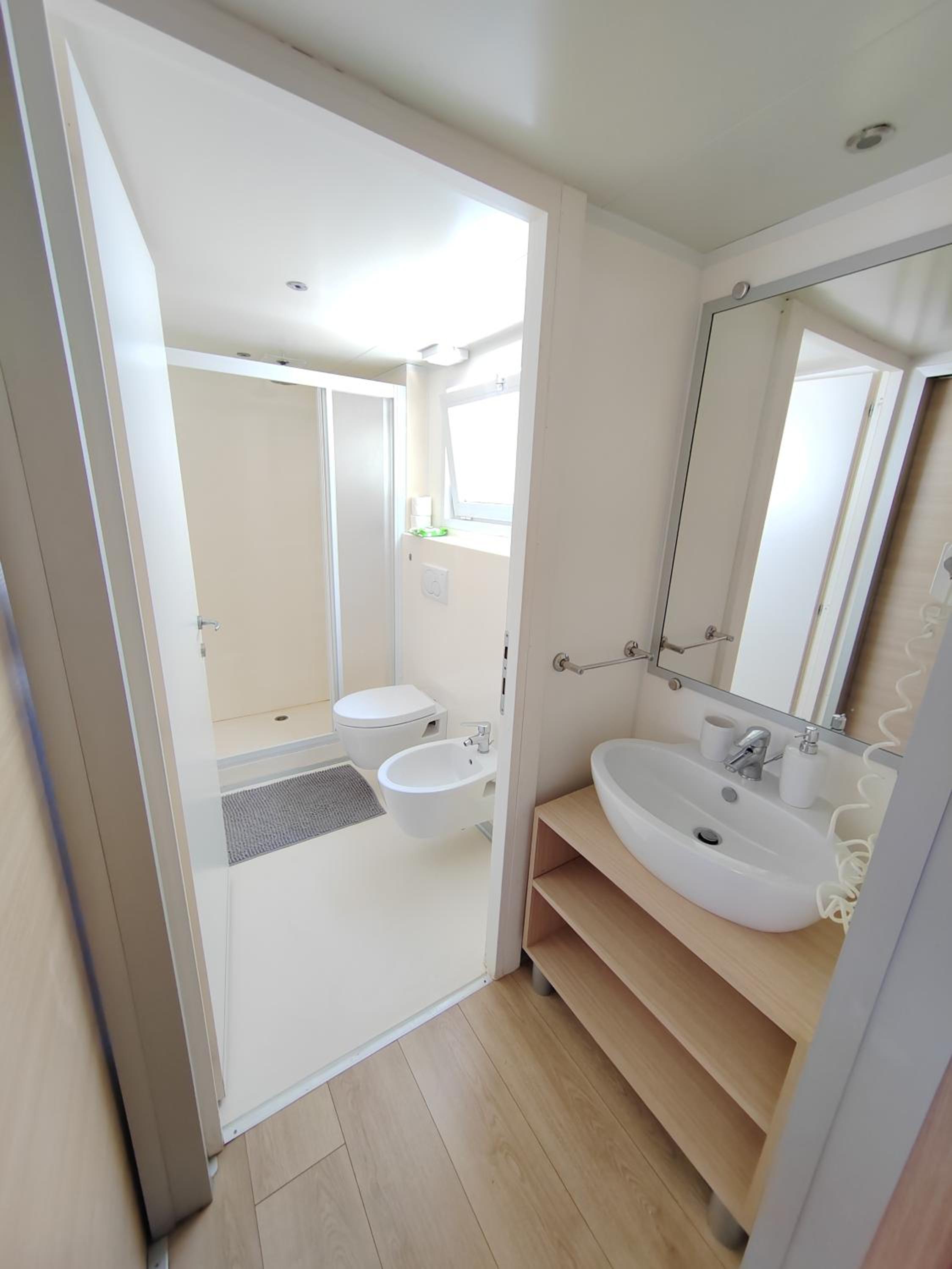 Spacious Mobile Home "House Lena" for 7 in Eurocamp Rača - Sea View & Private terrace view 5