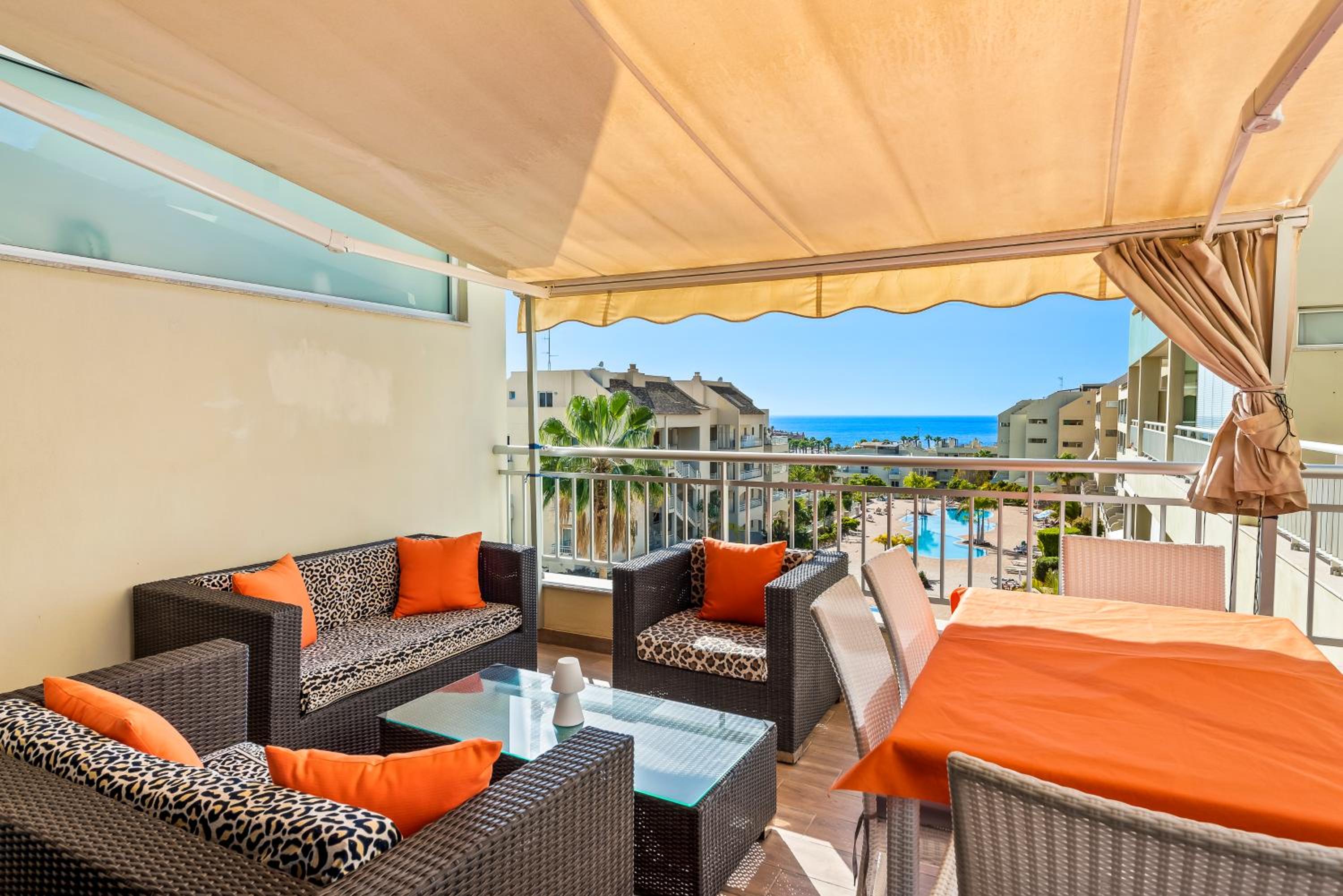 Penthouse Residences Vista Mar with Seaview