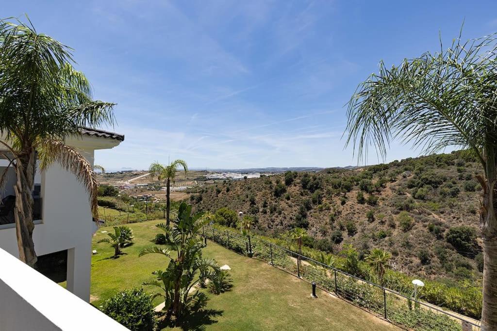 Luxurious Apartment at Estepona Hills with stunning views