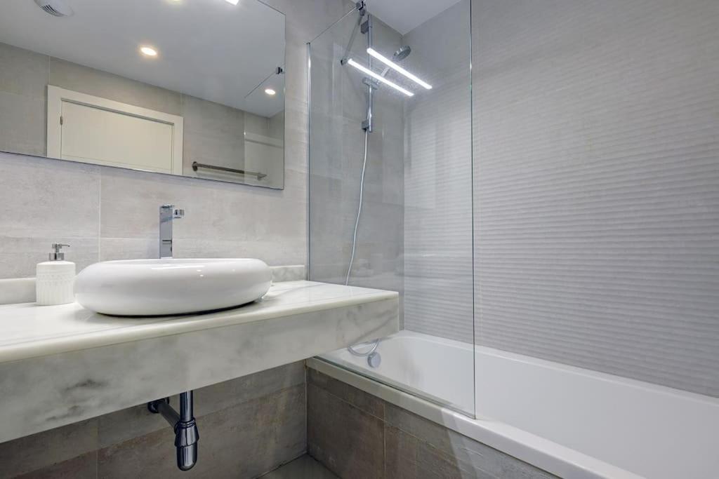 Luxurious Apartment at Estepona Hills with stunning views