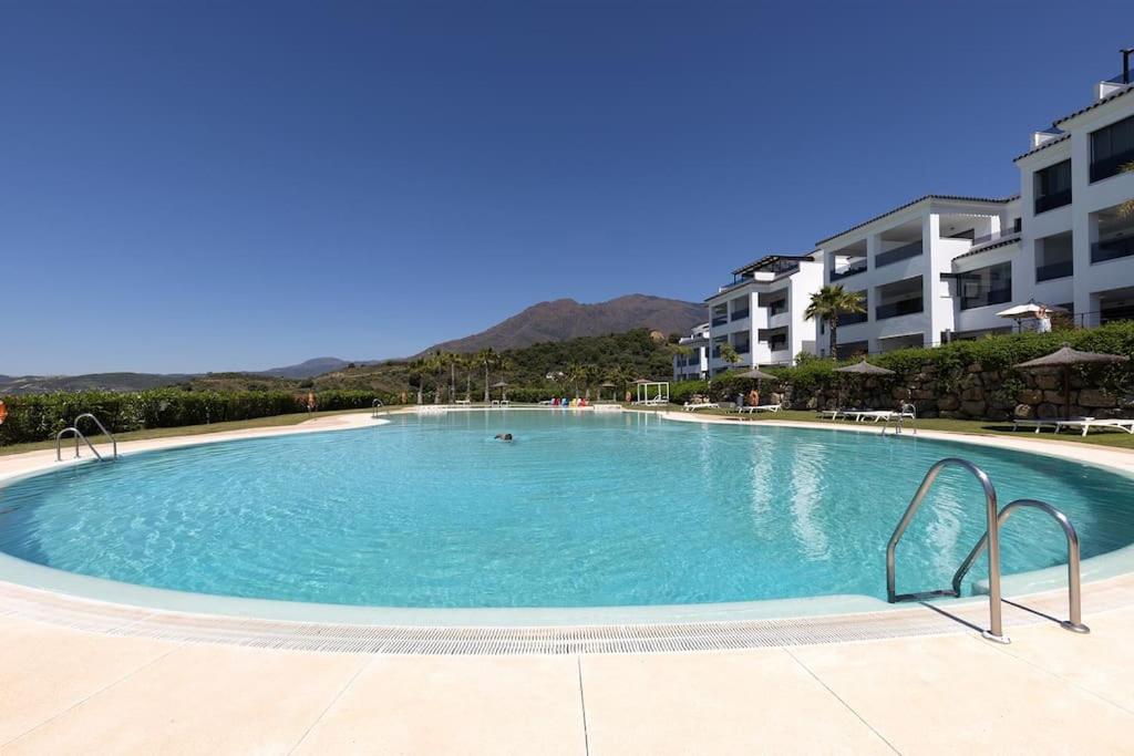 Luxurious Apartment at Estepona Hills with stunning views
