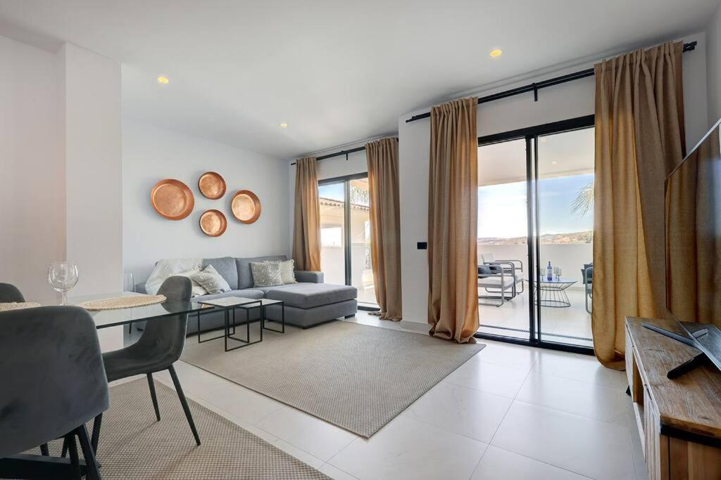 Luxurious Apartment at Estepona Hills with stunning views