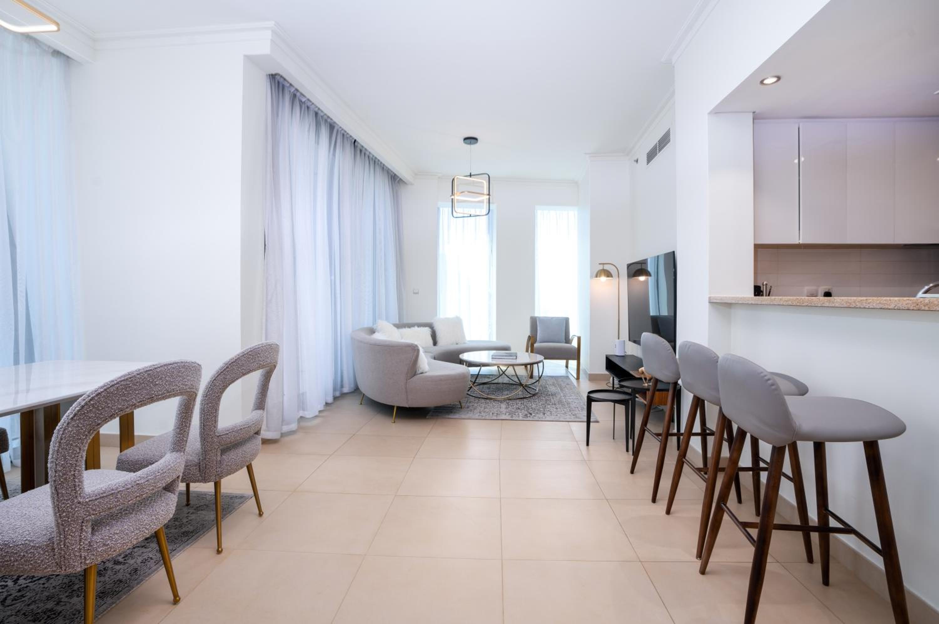 Vacay Lettings - Burj Vista high floor Burj Khalifa & Fountain view
