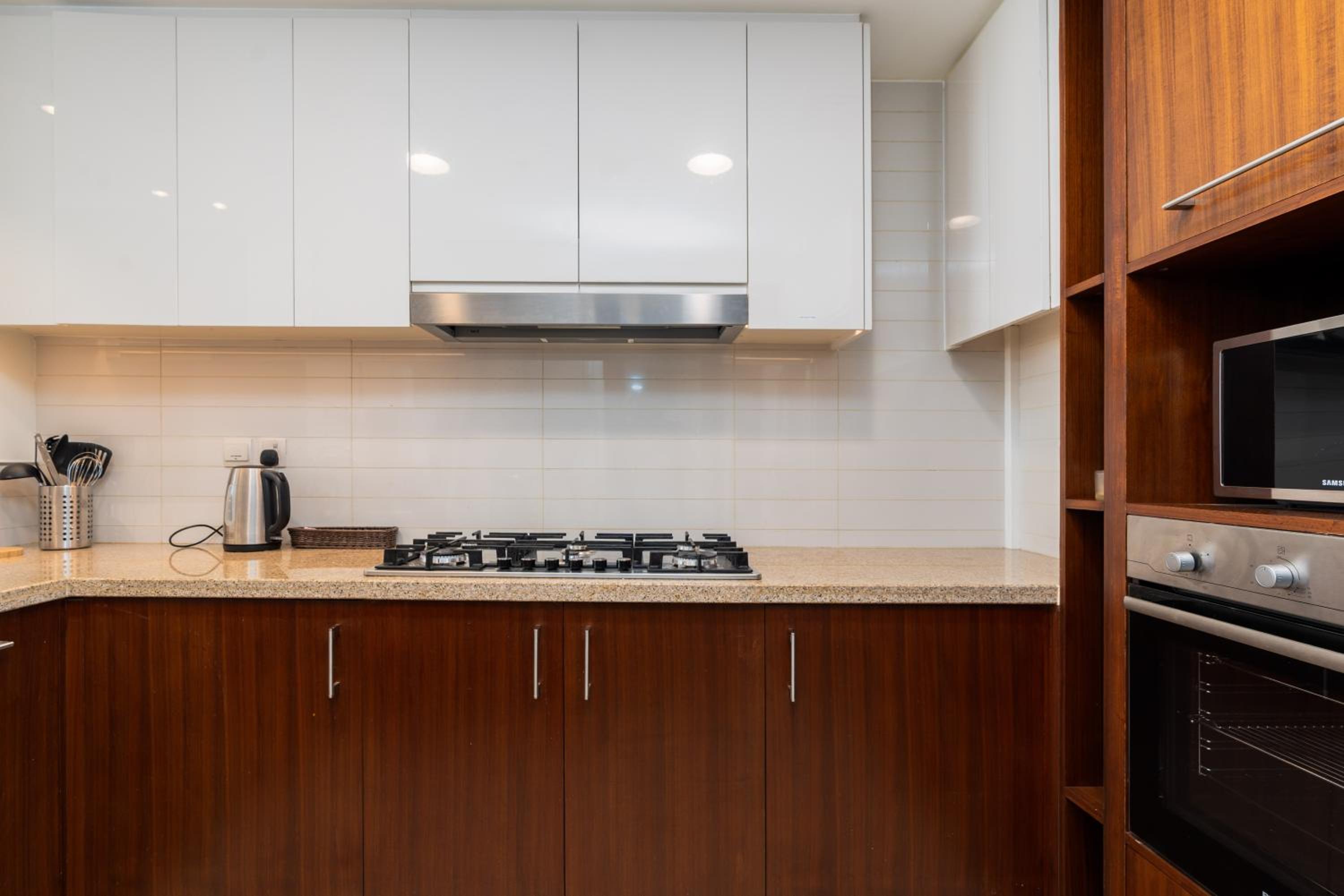 Vacay Lettings - Burj Vista high floor Burj Khalifa & Fountain view