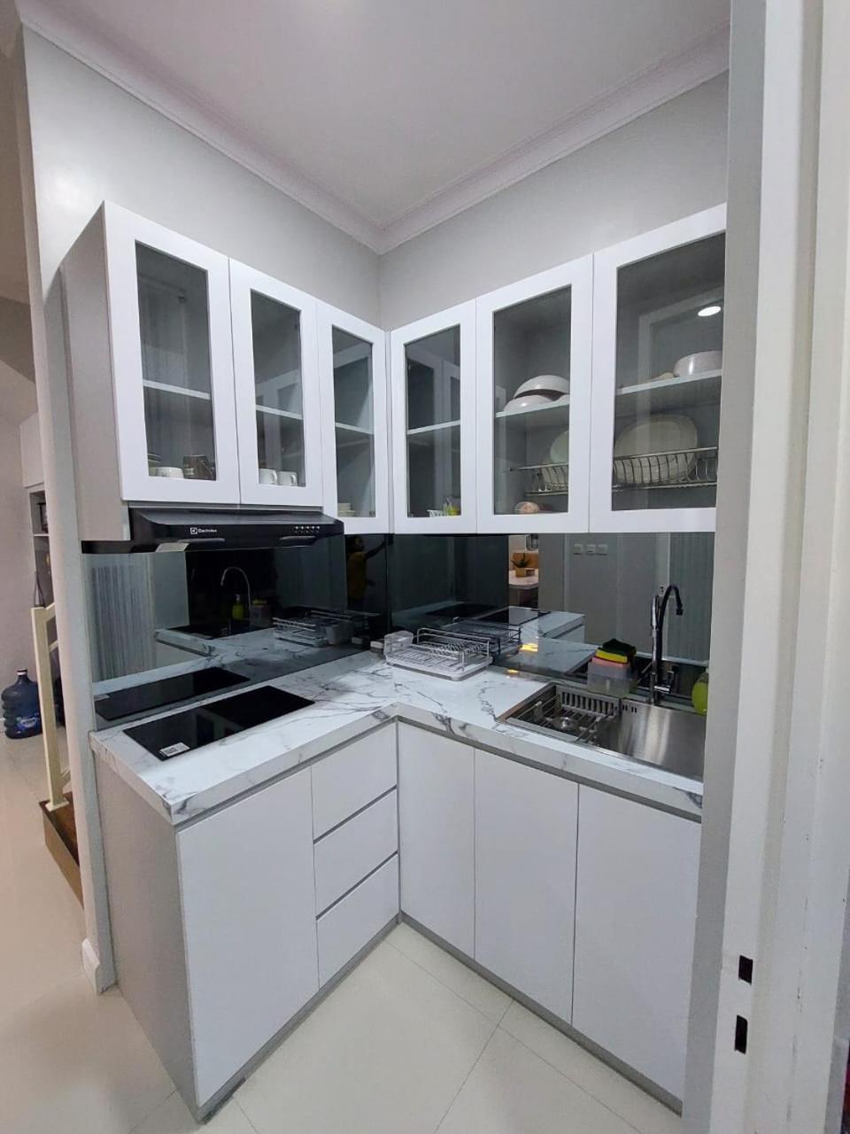 villa batu pandermanhill 4BR+karoke view 3