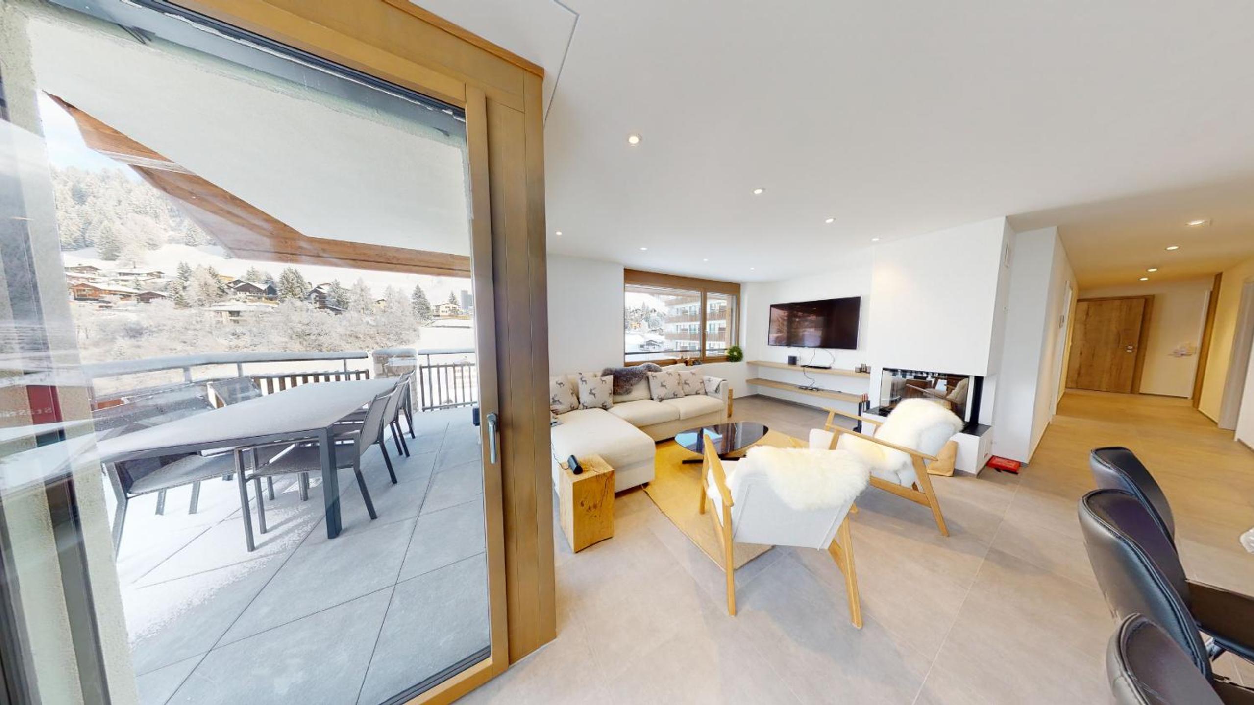 Apartment with hotel spa and pool