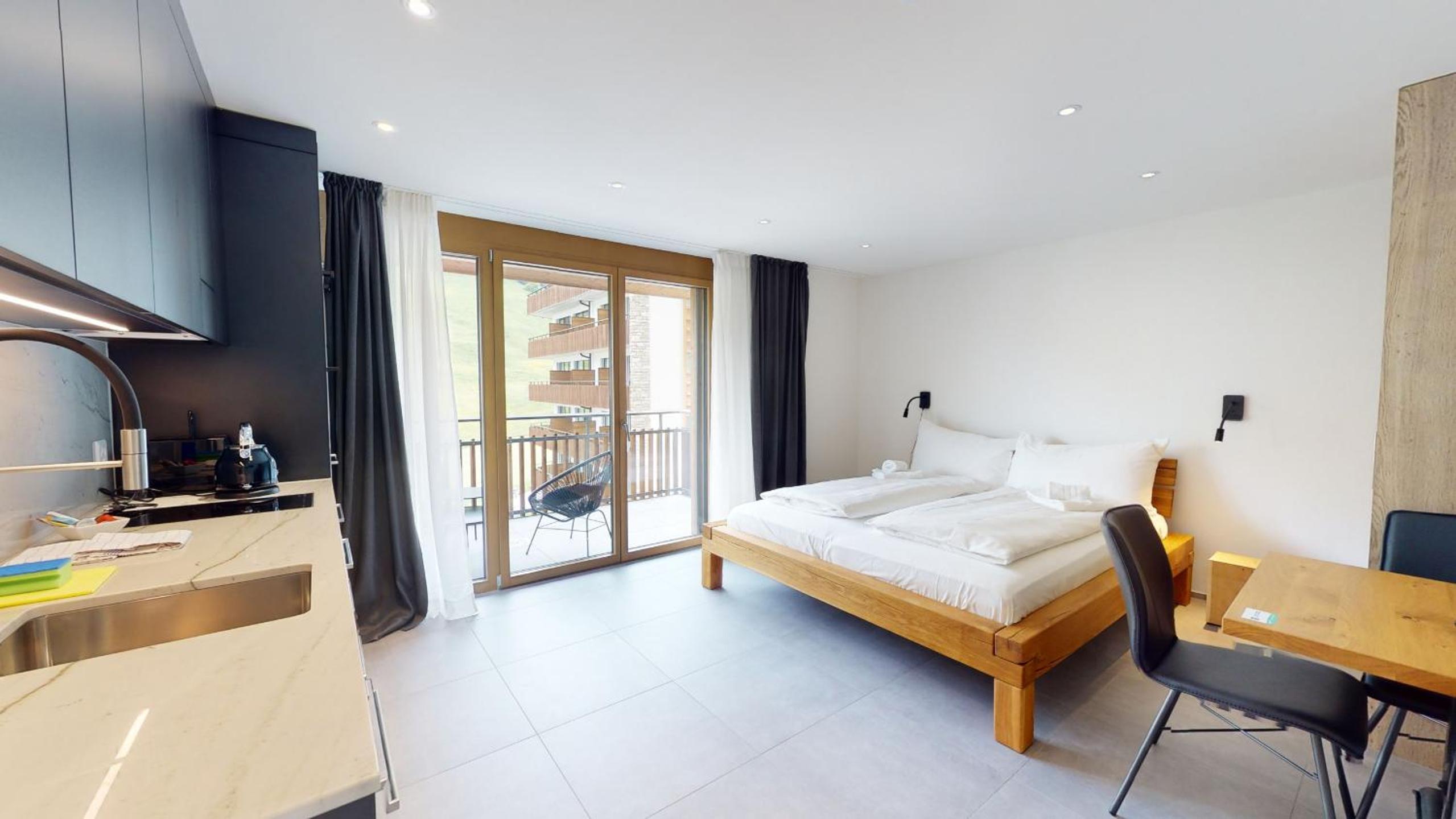Apartment with hotel spa and pool