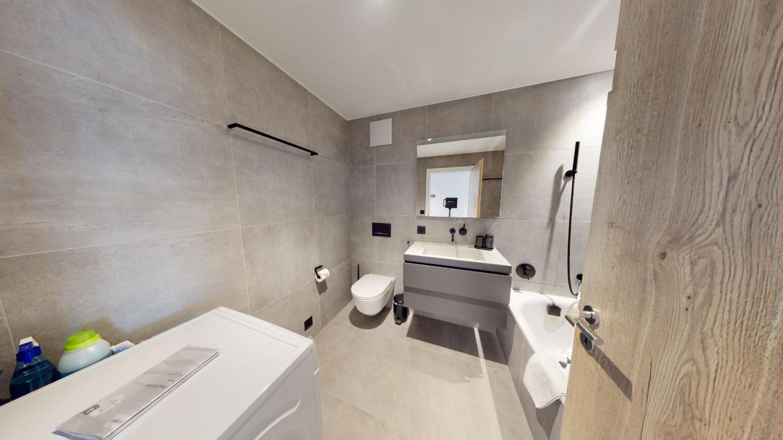 Apartment with hotel spa and pool