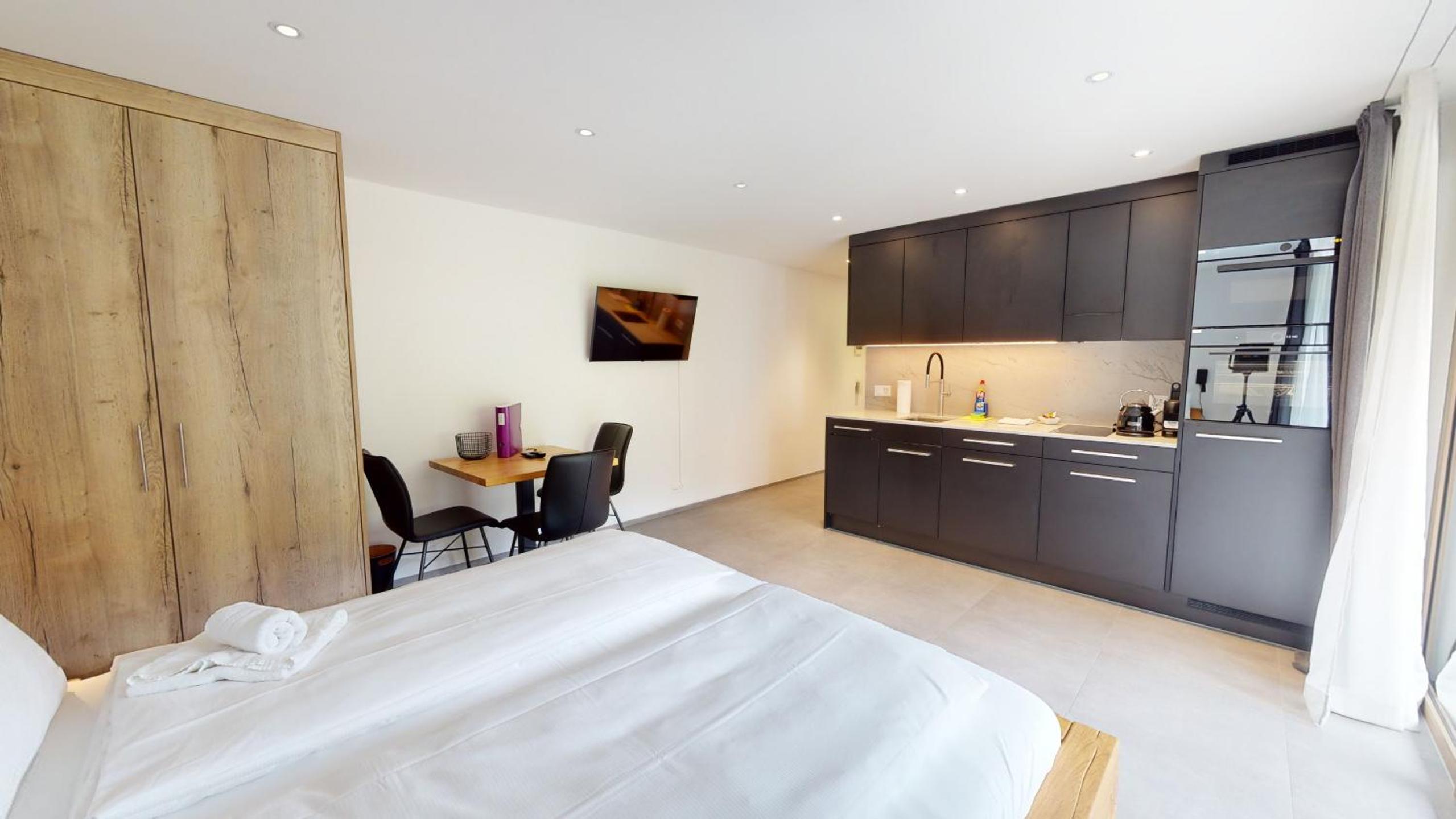 Apartment with hotel spa and pool
