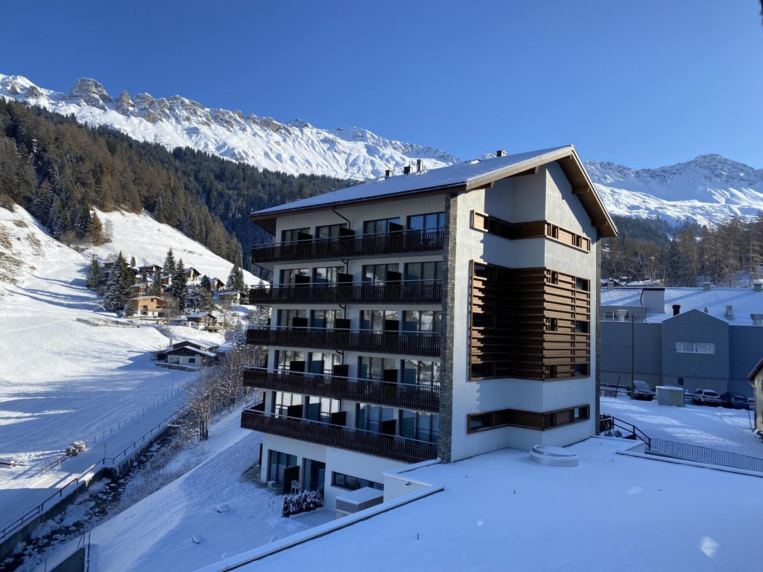 Apartment with hotel spa and pool