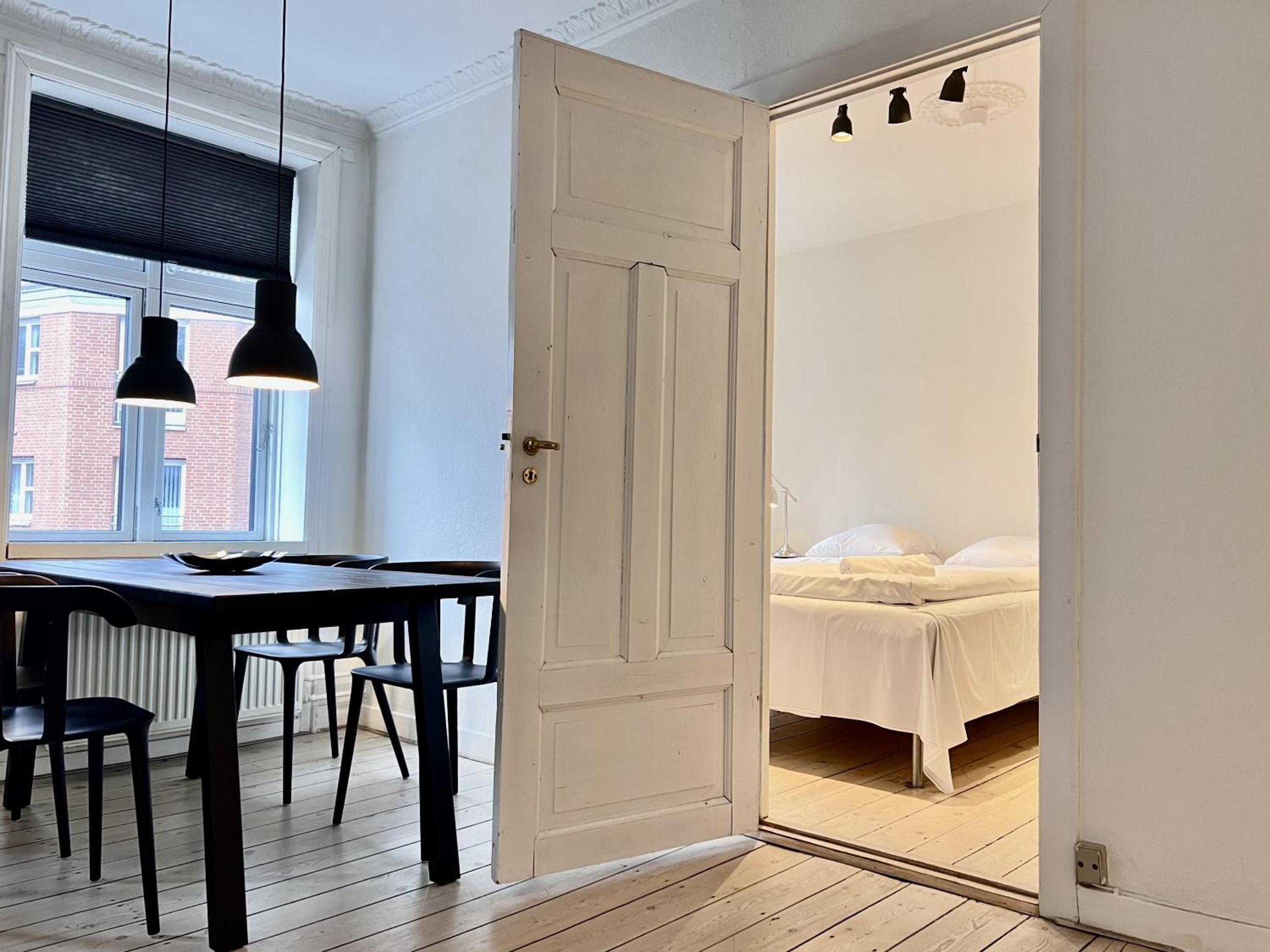 Two Bedroom Apartment In Copenhagen, Rantzausgade 32, view 2